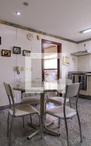 Apartamento à venda com 260m², 4 quartos e 4 vagasCozinha