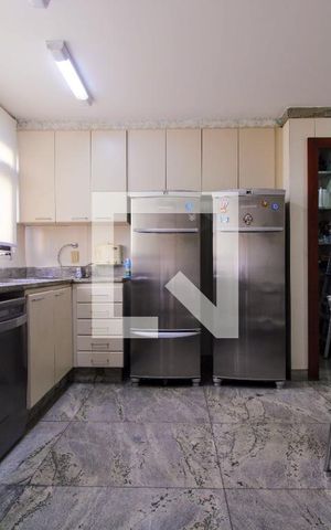 Apartamento à venda com 260m², 4 quartos e 4 vagasCozinha