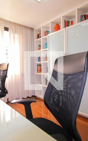 Apartamento à venda com 260m², 4 quartos e 4 vagasQuarto 3