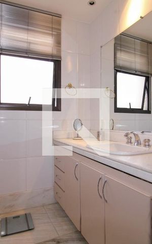 Apartamento à venda com 260m², 4 quartos e 4 vagasBanheiro 3