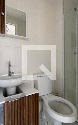 Apartamento à venda com 38m², 2 quartos e sem vaga Apartamento à venda com 38m², 2 quartos e sem vagaBanheiro Social