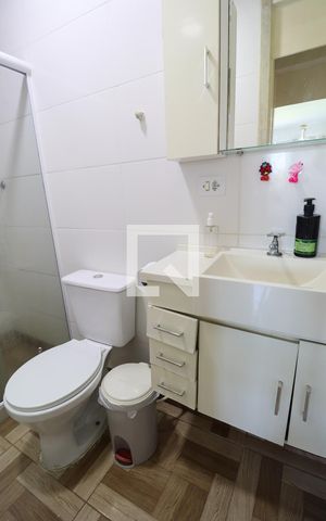 Apartamento à venda com 58m², 2 quartos e 1 vaga Apartamento à venda com 58m², 2 quartos e 1 vagaBanheiro