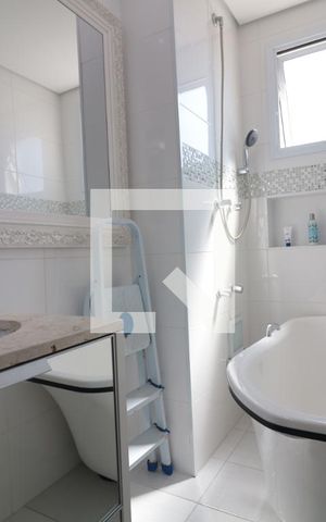 Apartamento à venda com 130m², 3 quartos e 2 vagasBanheiro da Suíte 3