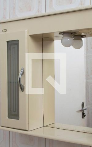 Casa à venda com 500m², 4 quartos e 3 vagas Casa à venda com 500m², 4 quartos e 3 vagasBanheiro