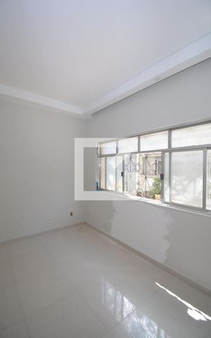 Casa para alugar com 48m², 2 quartos e 1 vagaSala