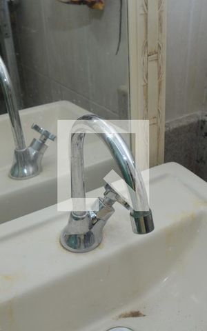 Casa para alugar com 48m², 2 quartos e 1 vagaBanheiro - Torneira