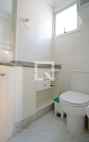 Apartamento para alugar com 75m², 2 quartos e 2 vagasBanheiro da Suíte