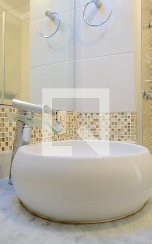 Apartamento para alugar com 75m², 2 quartos e 2 vagasBanheiro
