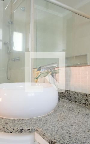 Apartamento para alugar com 75m², 2 quartos e 2 vagasBanheiro da Suíte