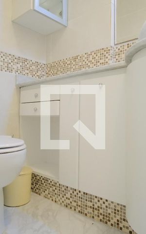 Apartamento para alugar com 75m², 2 quartos e 2 vagasBanheiro