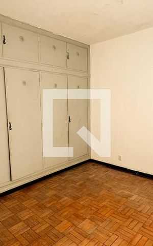 Casa à venda com 587m², 5 quartos e 16 vagas Casa à venda com 587m², 5 quartos e 16 vagasQuarto 3