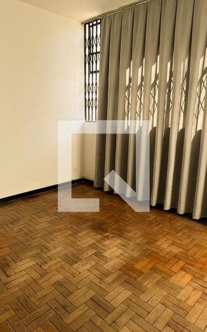 Casa à venda com 587m², 5 quartos e 16 vagas Casa à venda com 587m², 5 quartos e 16 vagasQuarto 3