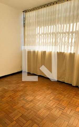 Casa à venda com 587m², 5 quartos e 16 vagas Casa à venda com 587m², 5 quartos e 16 vagasQuarto 3