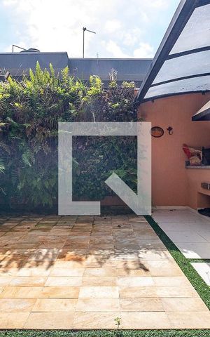 Casa à venda com 151m², 2 quartos e 2 vagas Casa à venda com 151m², 2 quartos e 2 vagasQuintal