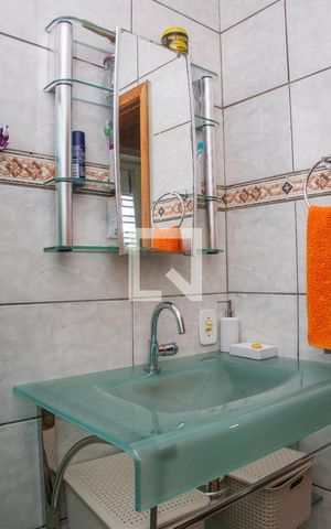 Casa de condomínio para alugar com 130m², 3 quartos e 1 vagaBanheiro Social