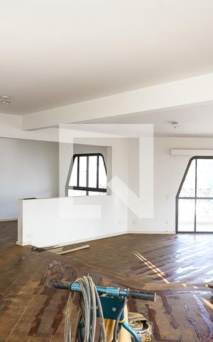 Apartamento à venda com 290m², 5 quartos e 3 vagas Apartamento à venda com 290m², 5 quartos e 3 vagasSala