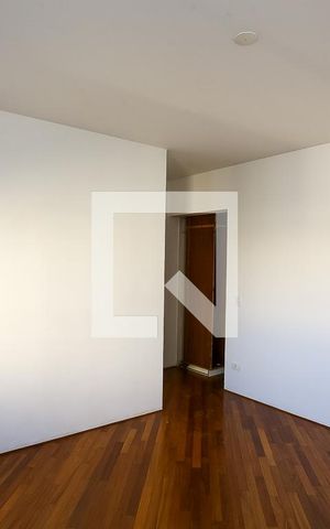 Apartamento à venda com 290m², 5 quartos e 3 vagas Apartamento à venda com 290m², 5 quartos e 3 vagassuíte 4