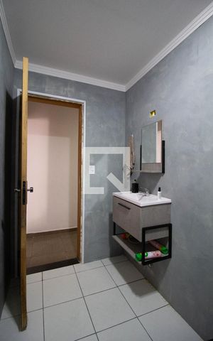 Casa à venda com 102m², 2 quartos e 2 vagas Casa à venda com 102m², 2 quartos e 2 vagasBanheiro 2