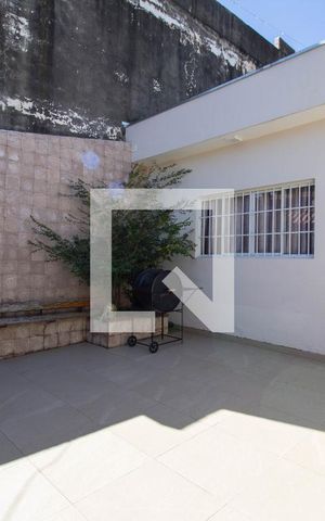 Casa à venda com 102m², 2 quartos e 2 vagas Casa à venda com 102m², 2 quartos e 2 vagasGaragem