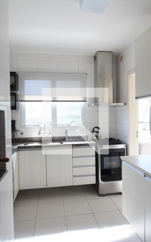 Apartamento para alugar com 110m², 3 quartos e 2 vagasCozinha