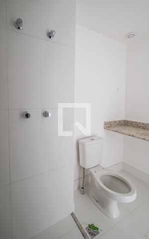 Studio à venda com 27m², 1 quarto e 1 vaga Studio à venda com 27m², 1 quarto e 1 vagaBanheiro