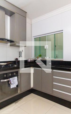 Casa à venda com 198m², 3 quartos e 7 vagas Casa à venda com 198m², 3 quartos e 7 vagasCozinha