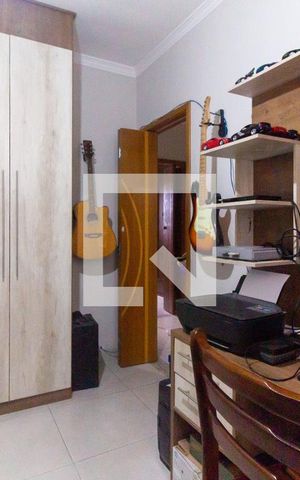 Casa à venda com 198m², 3 quartos e 7 vagas Casa à venda com 198m², 3 quartos e 7 vagasQuarto 01
