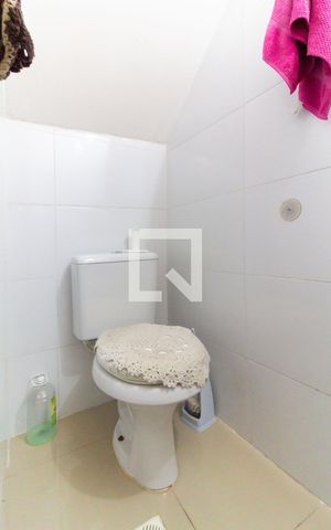 Casa à venda com 198m², 3 quartos e 7 vagas Casa à venda com 198m², 3 quartos e 7 vagasLavabo