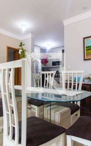 Casa à venda com 198m², 3 quartos e 7 vagas Casa à venda com 198m², 3 quartos e 7 vagasSala de Jantar