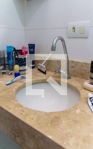 Casa à venda com 198m², 3 quartos e 7 vagas Casa à venda com 198m², 3 quartos e 7 vagasBanheiro