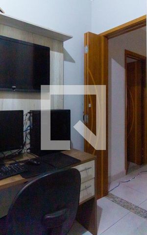 Casa à venda com 198m², 3 quartos e 7 vagas Casa à venda com 198m², 3 quartos e 7 vagasQuarto 02
