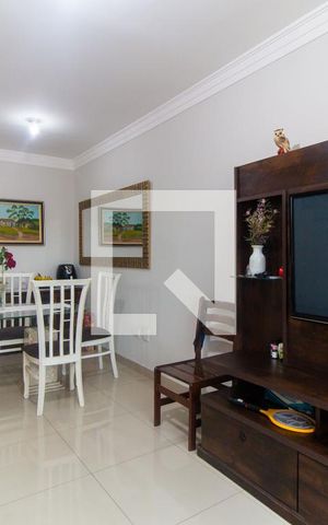 Casa à venda com 198m², 3 quartos e 7 vagas Casa à venda com 198m², 3 quartos e 7 vagasSala