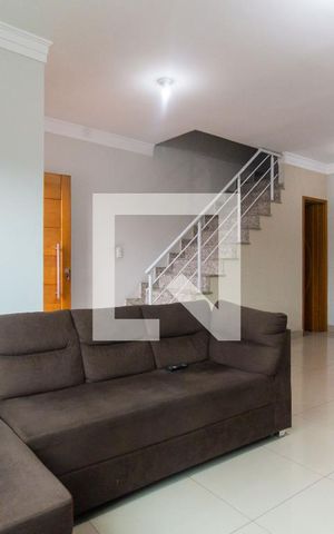 Casa à venda com 198m², 3 quartos e 7 vagas Casa à venda com 198m², 3 quartos e 7 vagasSala