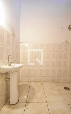 Casa à venda com 100m², 2 quartos e 1 vagaBanheiro 