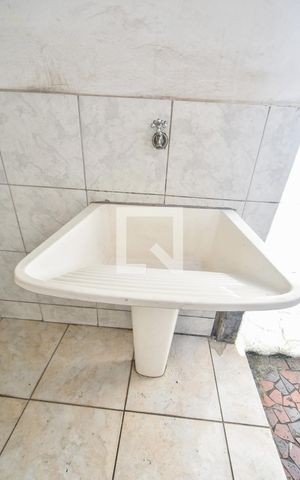 Casa à venda com 100m², 2 quartos e 1 vagaLavanderia 