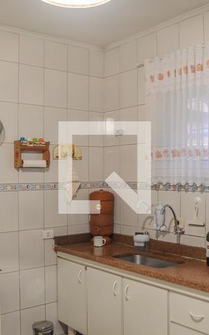 Casa à venda com 158m², 3 quartos e 2 vagas Casa à venda com 158m², 3 quartos e 2 vagasCozinha