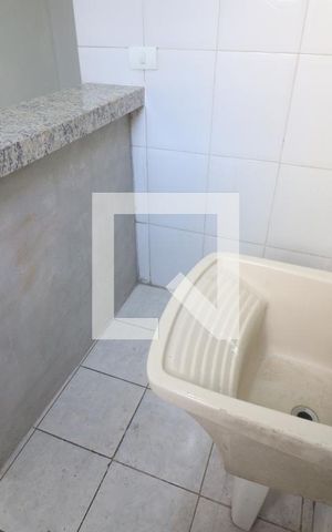 Casa para alugar com 50m², 1 quarto e sem vagaÁrea de Serviço