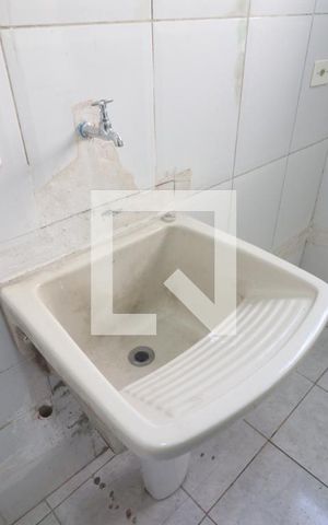Casa para alugar com 50m², 1 quarto e sem vagaÁrea de Serviço