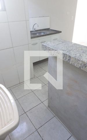 Casa para alugar com 50m², 1 quarto e sem vagaÁrea de Serviço