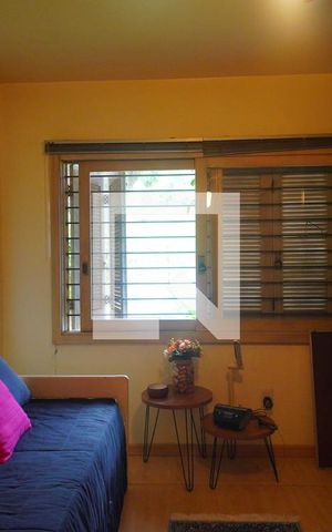 Casa à venda com 273m², 4 quartos e 2 vagas Casa à venda com 273m², 4 quartos e 2 vagasQuarto 4