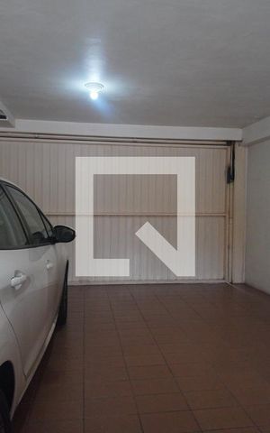 Casa à venda com 273m², 4 quartos e 2 vagas Casa à venda com 273m², 4 quartos e 2 vagasGaragem