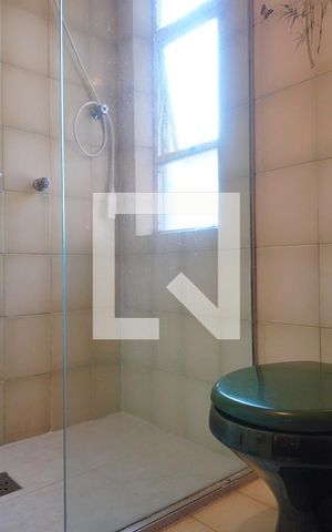 Casa à venda com 273m², 4 quartos e 2 vagas Casa à venda com 273m², 4 quartos e 2 vagasBanheiro