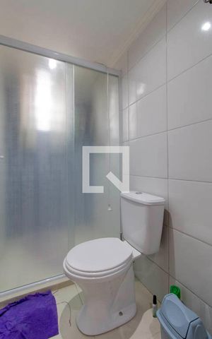 Apartamento à venda com 51m², 2 quartos e 1 vaga Apartamento à venda com 51m², 2 quartos e 1 vagaBanheiro