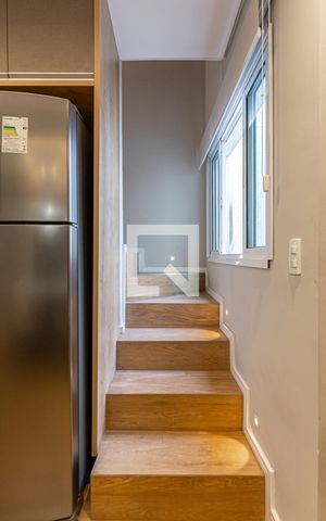 Apartamento à venda com 87m², 2 quartos e 1 vaga Apartamento à venda com 87m², 2 quartos e 1 vagaEscada Cobertura