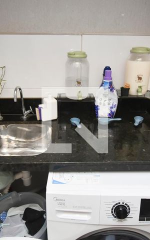 Apartamento à venda com 60m², 2 quartos e 1 vaga Apartamento à venda com 60m², 2 quartos e 1 vagaLavanderia
