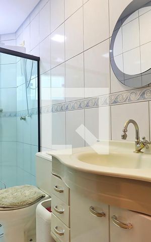 Casa à venda com 160m², 3 quartos e 2 vagasBanheiro do Quarto 1 - Suíte