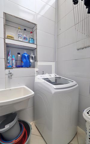 Casa à venda com 160m², 3 quartos e 2 vagasÁrea de Serviço