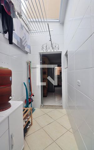 Casa à venda com 160m², 3 quartos e 2 vagasÁrea de Serviço