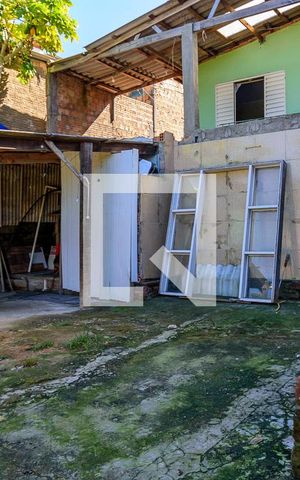 Casa à venda com 250m², 3 quartos e 1 vaga Casa à venda com 250m², 3 quartos e 1 vagaQuintal