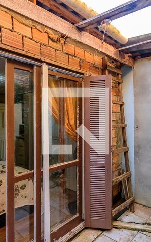 Casa à venda com 250m², 3 quartos e 1 vaga Casa à venda com 250m², 3 quartos e 1 vagaVaranda
